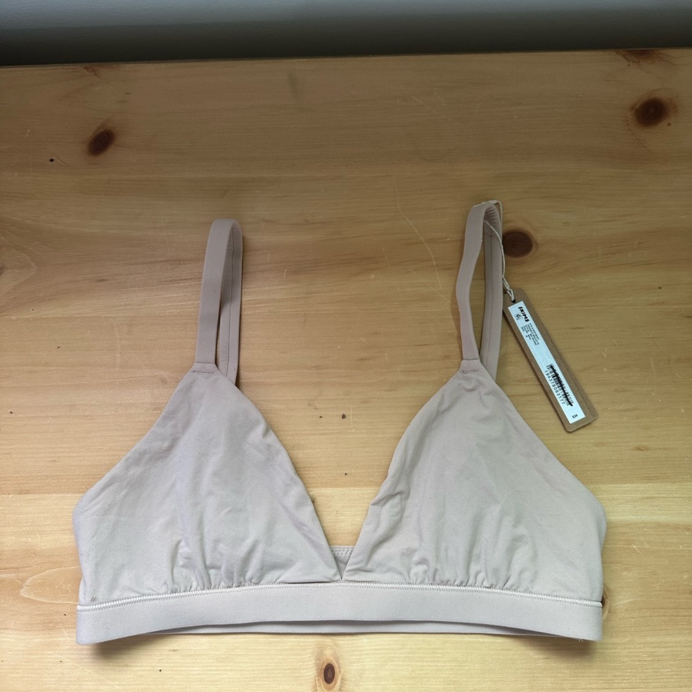 SKIMS Fits Everybody Triangle Bralette